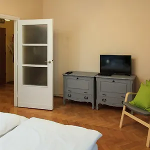  Apartament Apartament Stopover Metro Wierzbno
